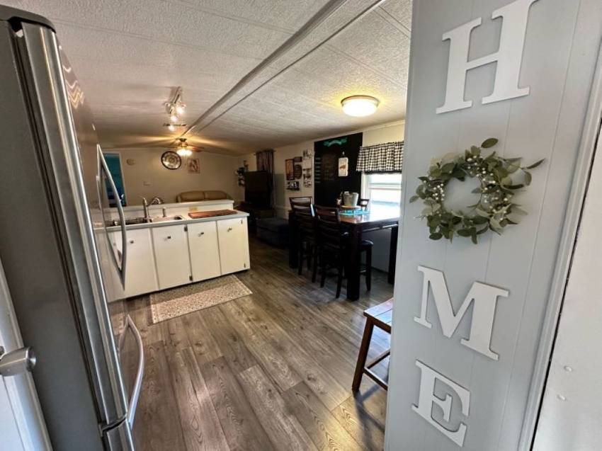 537 Chickasaw Loop a Winter Haven, FL Mobile or Manufactured Home for Sale